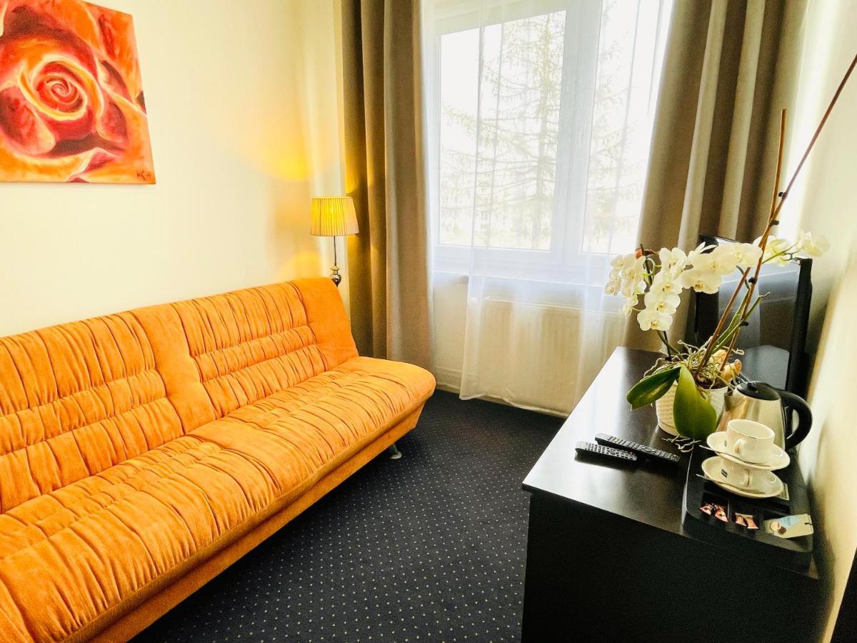 Hotel Seven 7 Kaliszki Kültér fotó