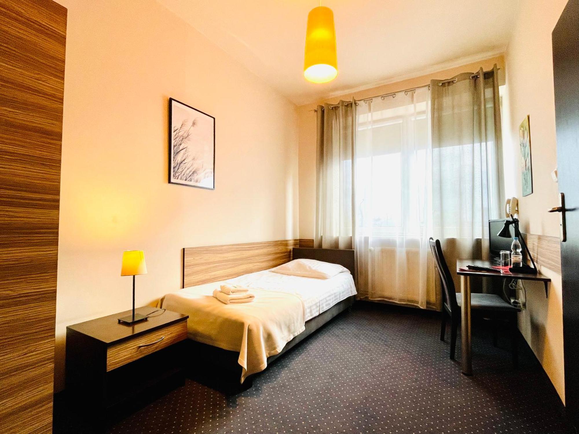Hotel Seven 7 Kaliszki Kültér fotó