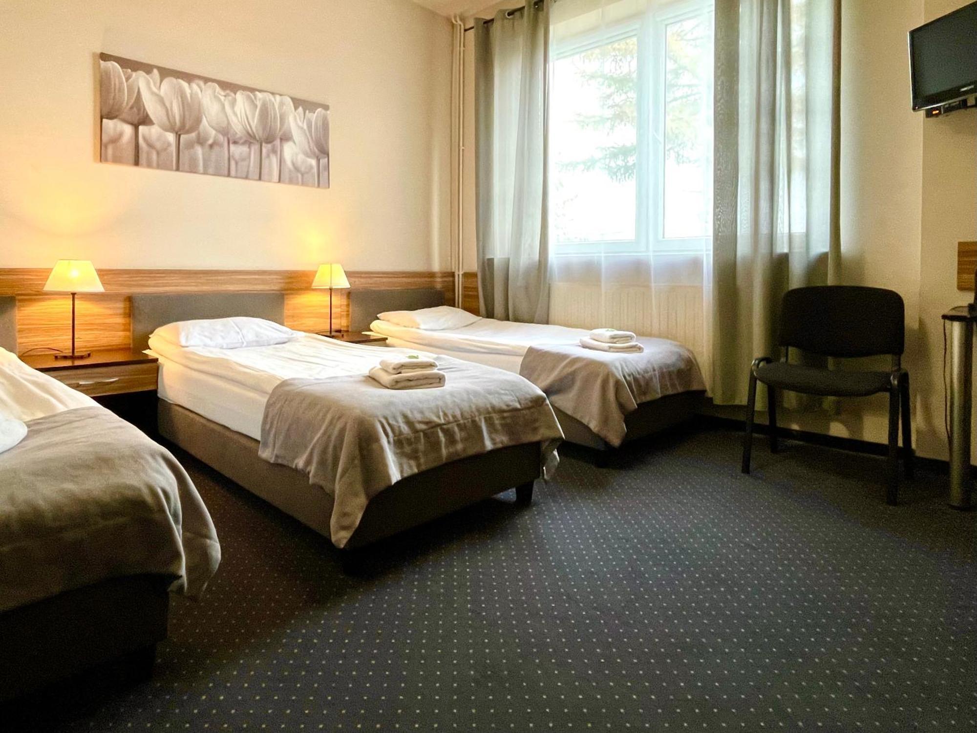 Hotel Seven 7 Kaliszki Kültér fotó