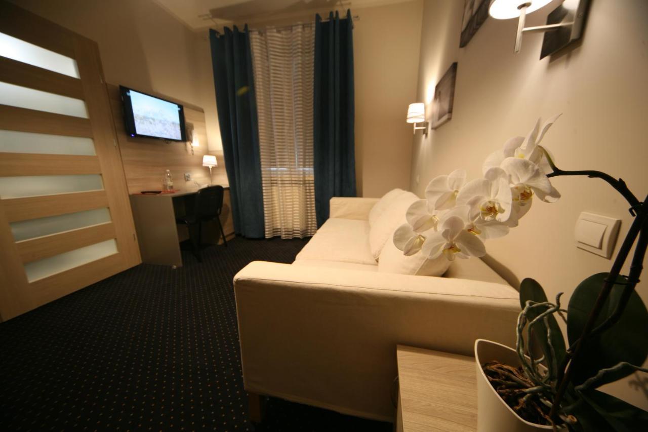 Hotel Seven 7 Kaliszki Kültér fotó
