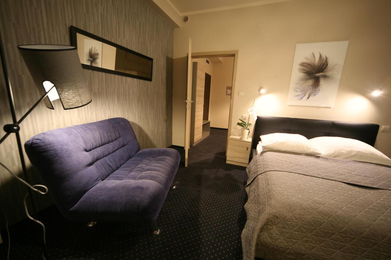 Hotel Seven 7 Kaliszki Kültér fotó