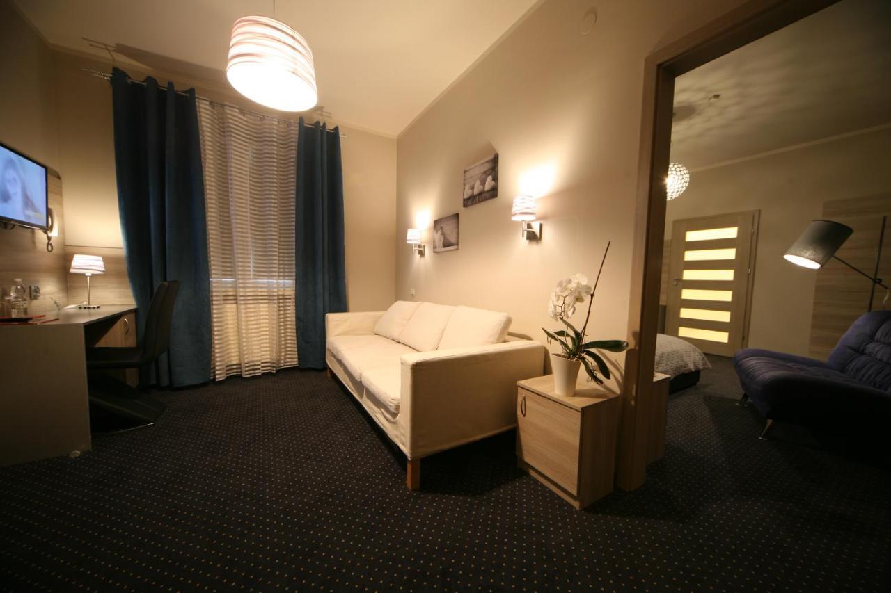 Hotel Seven 7 Kaliszki Kültér fotó